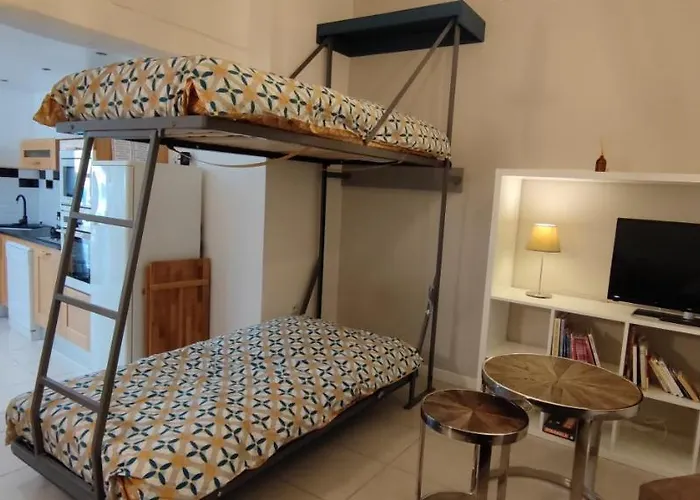 Chaleureuse Petite Maison De Bourg Casa de Férias