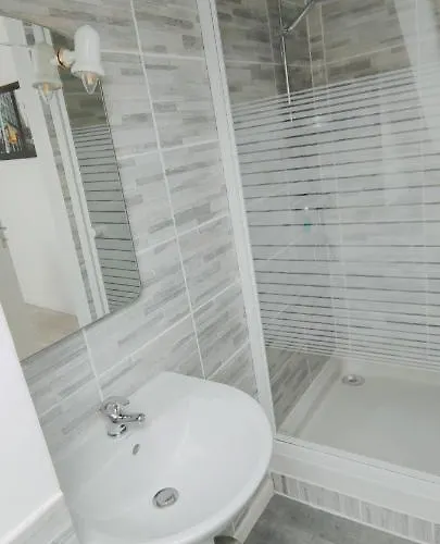 Dom wakacyjny Chaleureuse Petite Maison De Bourg *