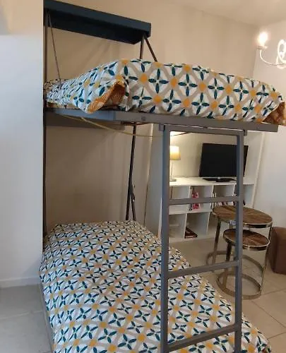 Dom wakacyjny Chaleureuse Petite Maison De Bourg