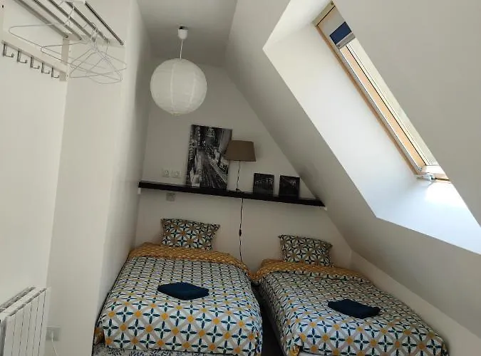 Chaleureuse Petite Maison De Bourg Casa de Férias *